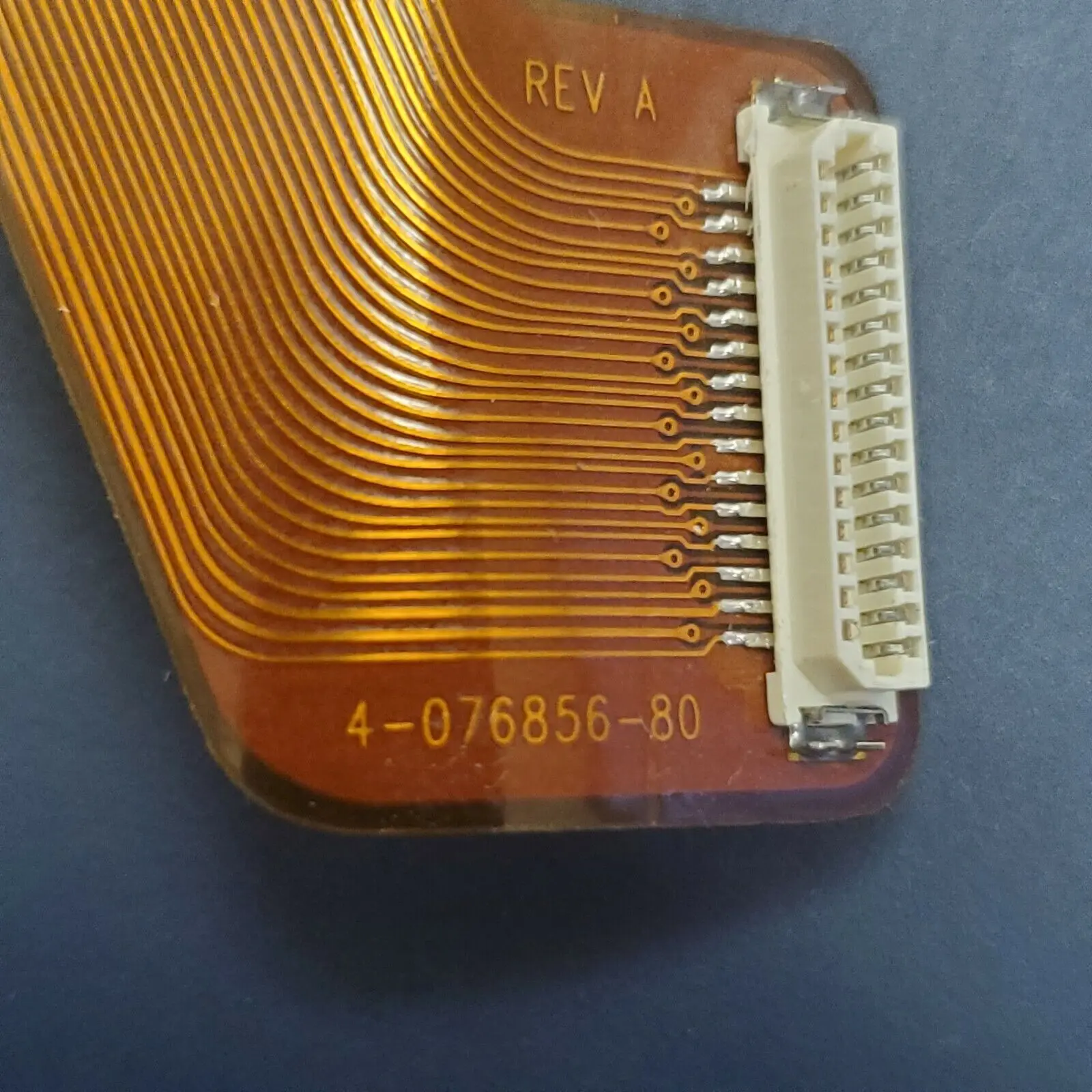 

GUI COMMS, гибкая Модель: 840, пуритан Беннетт pn:4-076856-SP 90% новый, оригинальный, протестированный