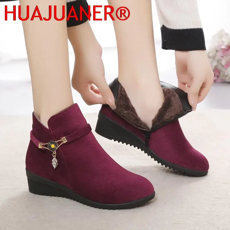 

Женские ботильоны с пряжкой и круглым носком, на каблуке