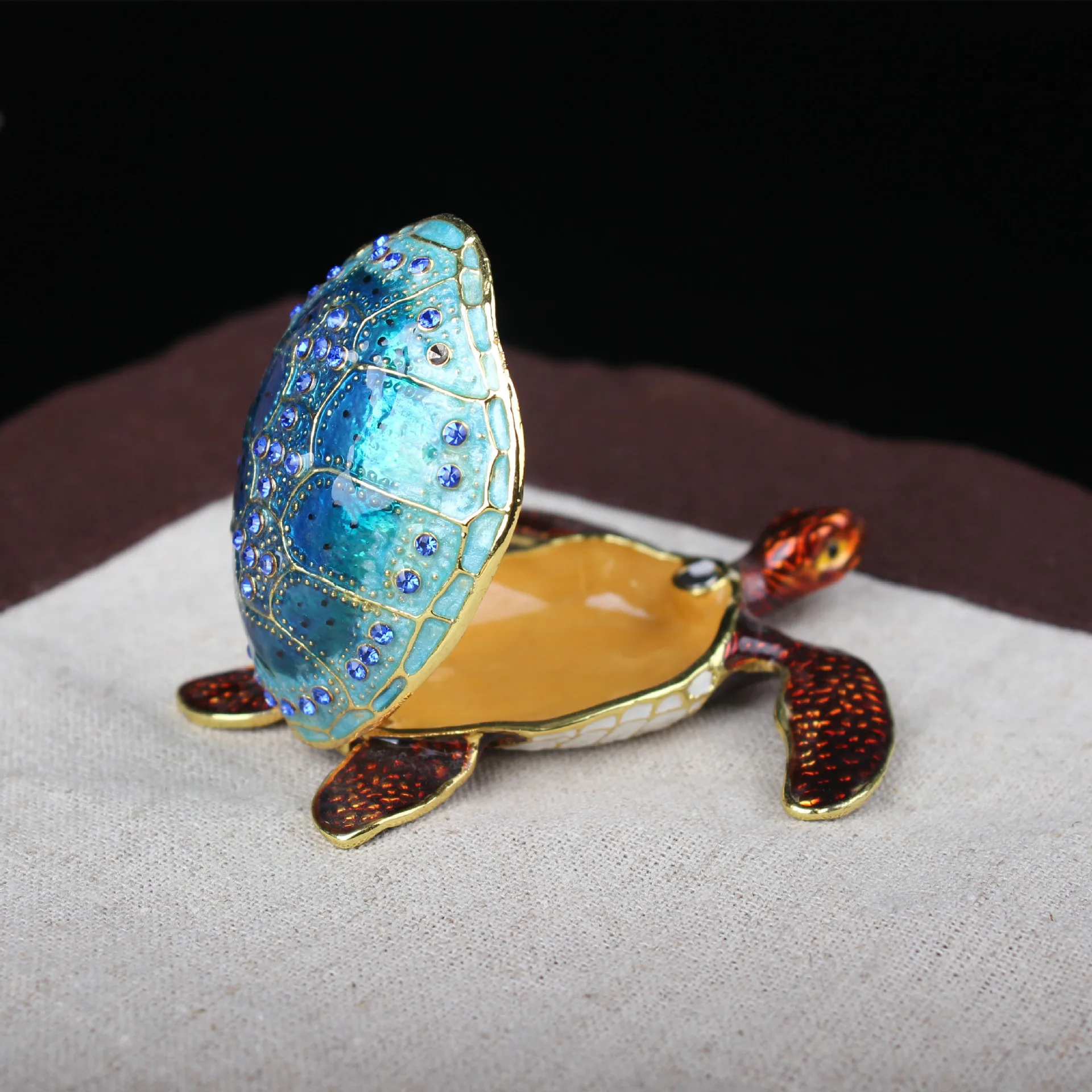 Эмалевые цветные живописные изделия Маленькие украшения из домашней черепахи