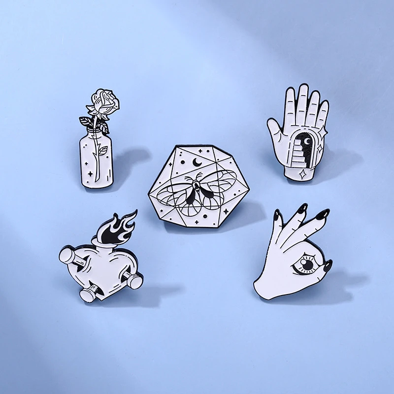 

The New Black And White Rose Alloy Brooch Creative Simple OK Gesture Brooch Love Flame Flask Brooch Badge Pin Jewelry Gift