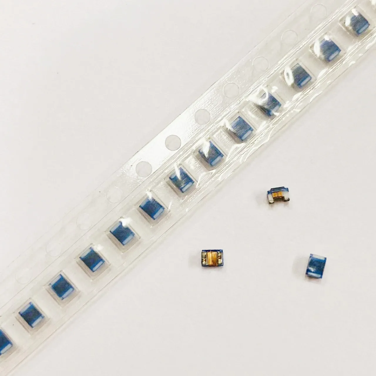 

Новые оригинальные проволочные чиповые индукторы 100 0805 мкГн 0805 2012 нГн мкГн 0805CS-222XJEC, шт.