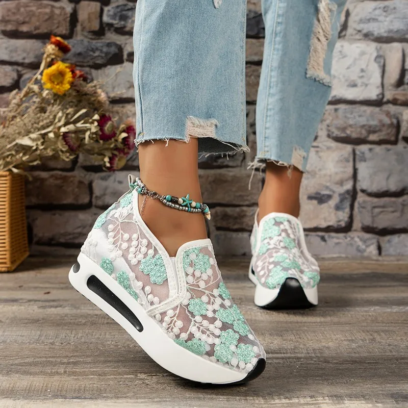 

Wedge Women's Shoes Fashionable Embroidered Loafers Summer Breathable Mesh Platform Sneakers Comfortable Slip-on Casual Shoes