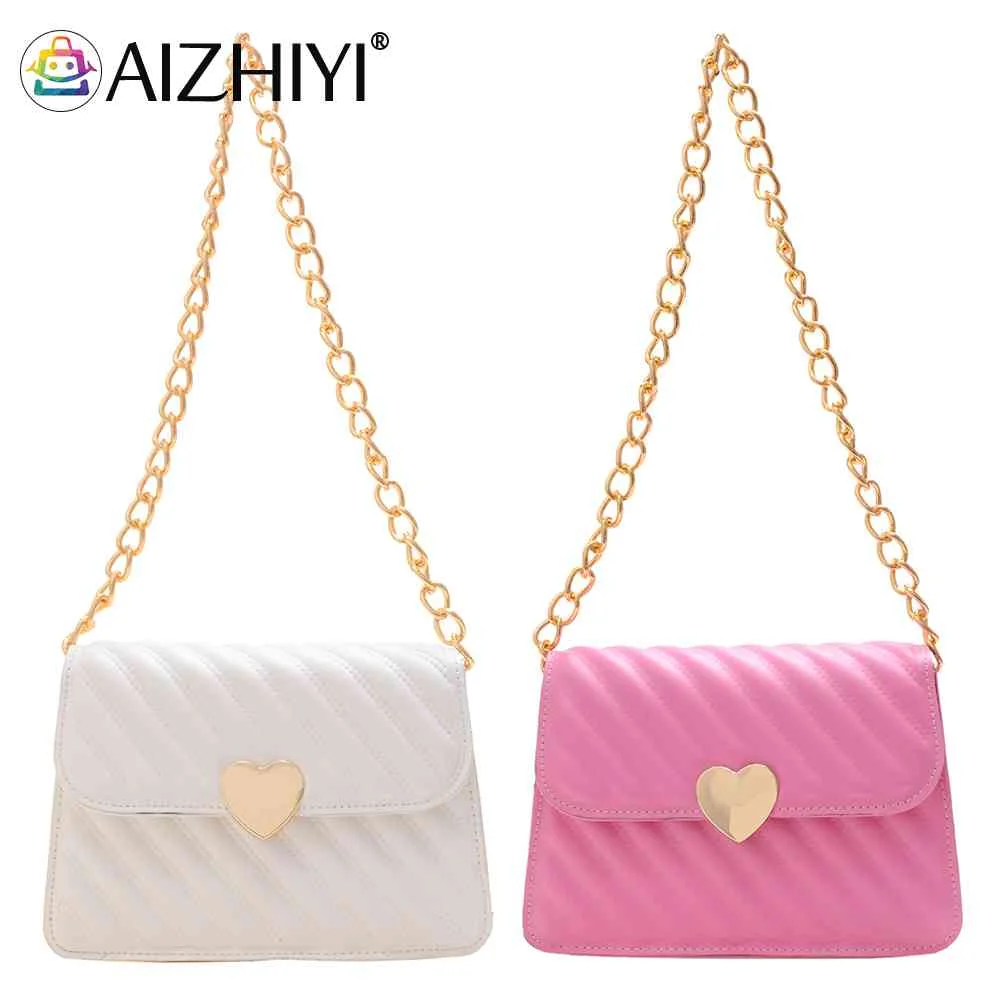 

Casual Twill Shoulder Bag Leather Female Love Flap Chain Crossbody Handbag