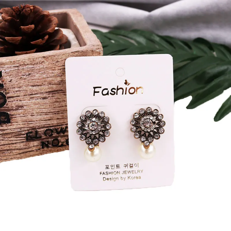 

Wholesale 50Pcs/Lot Fashion Earring Accessory Paper Cards 6x7.5cm Ear Studs Packing Jewelry Cardboard Hanging Tags Custom logo