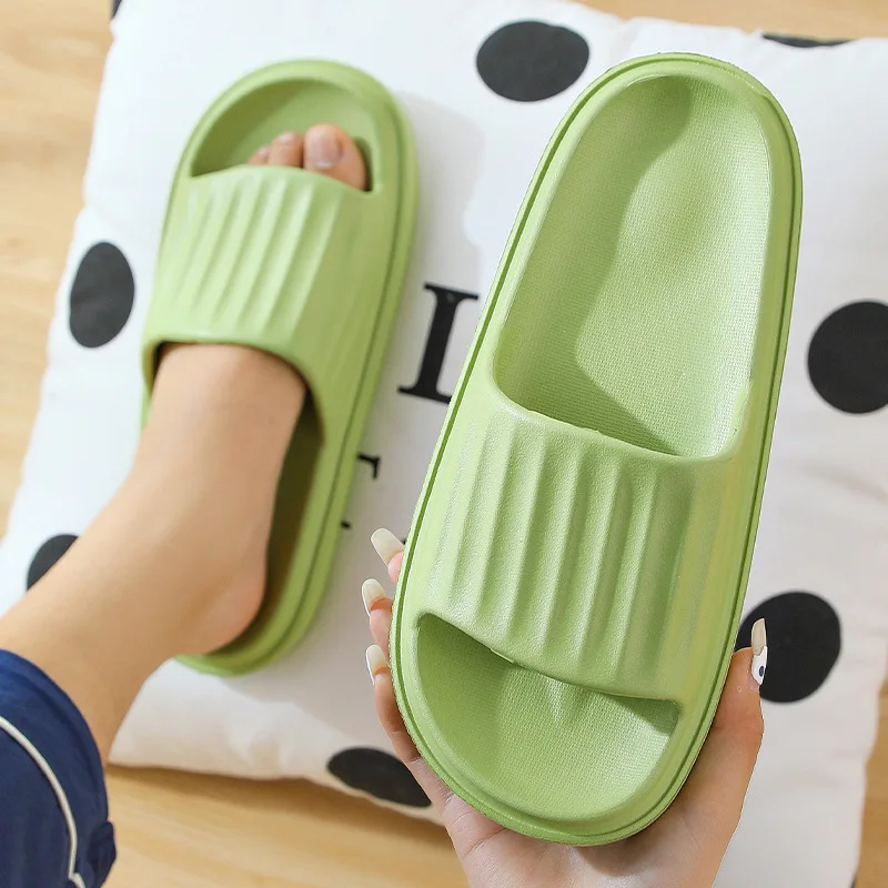 

Сандалии и шлепанцы для дома и ванной