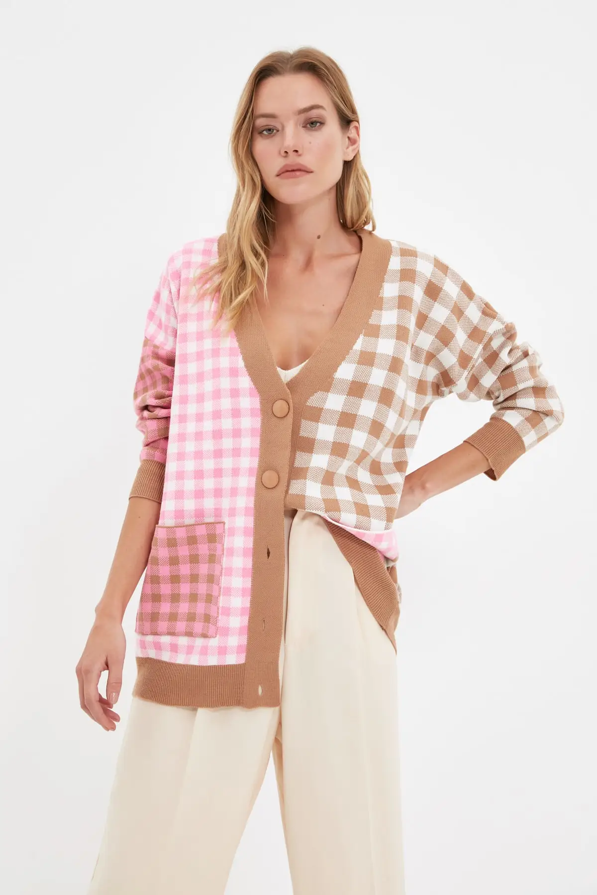 

Trendyol Square Jacquard Oversize Knitwear Cardigan TWOAW22HI1135