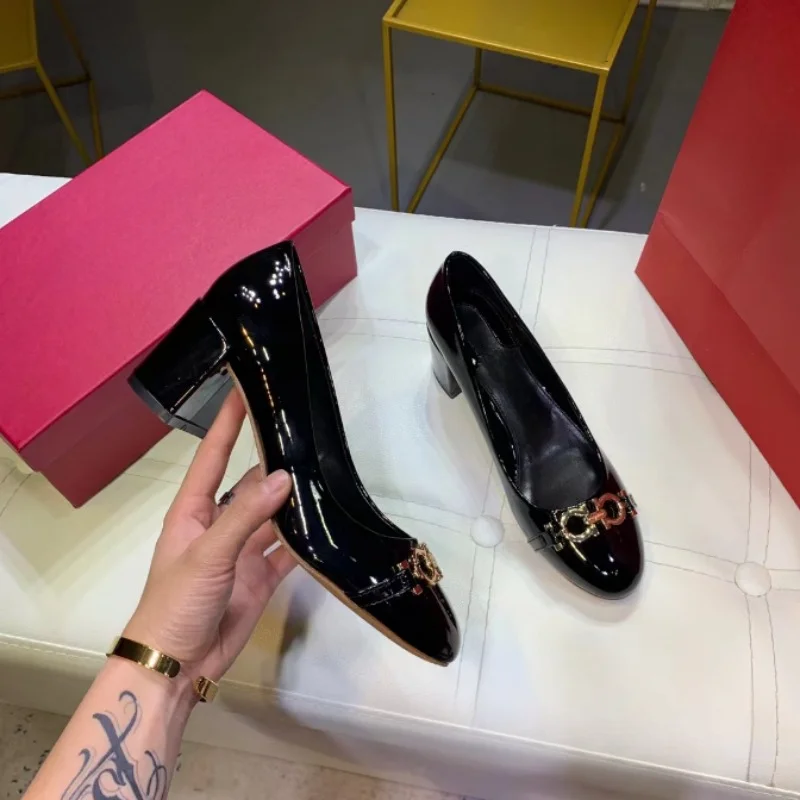 2023 New Horseshoe Button Round Toe Patent Leather High Heel Flat Sole Single Shoe (Female)