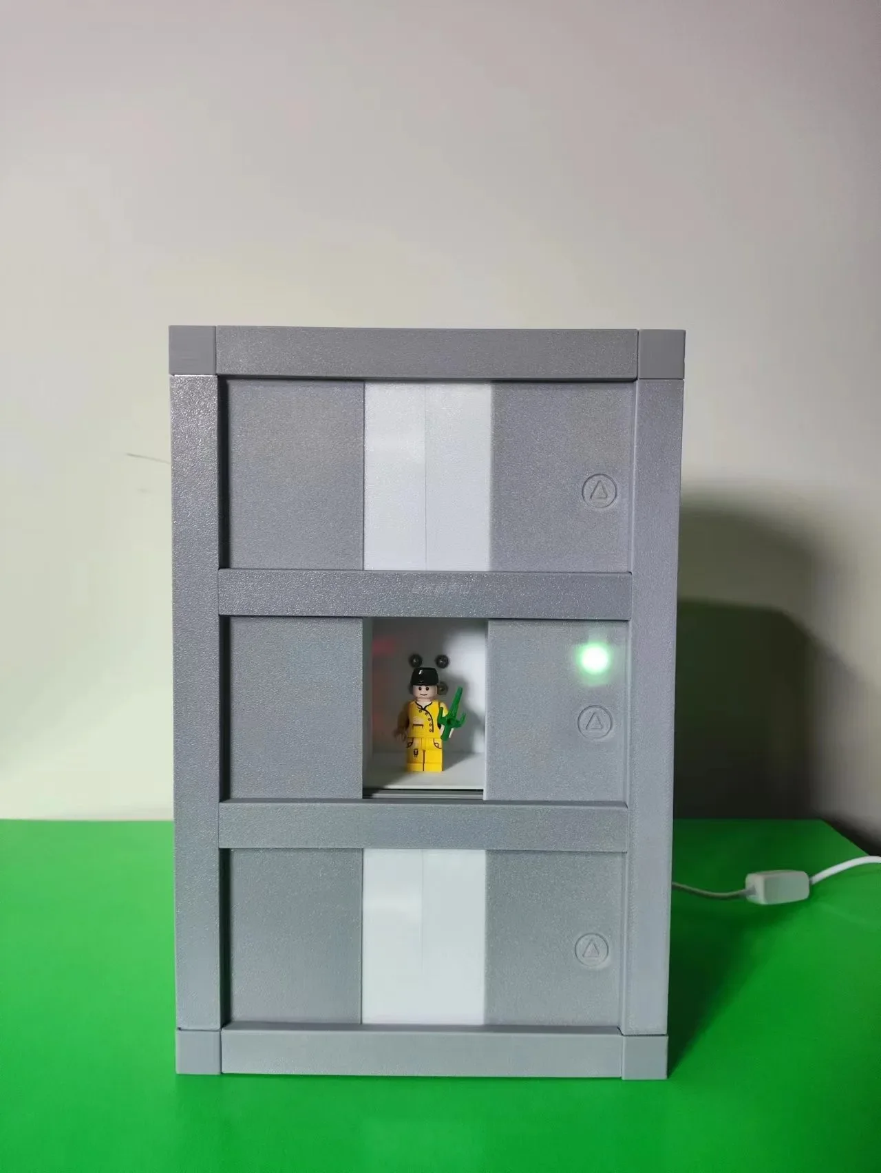 3-этажный лифт игрушечная модель голосовой с искусственным интеллектом готовый