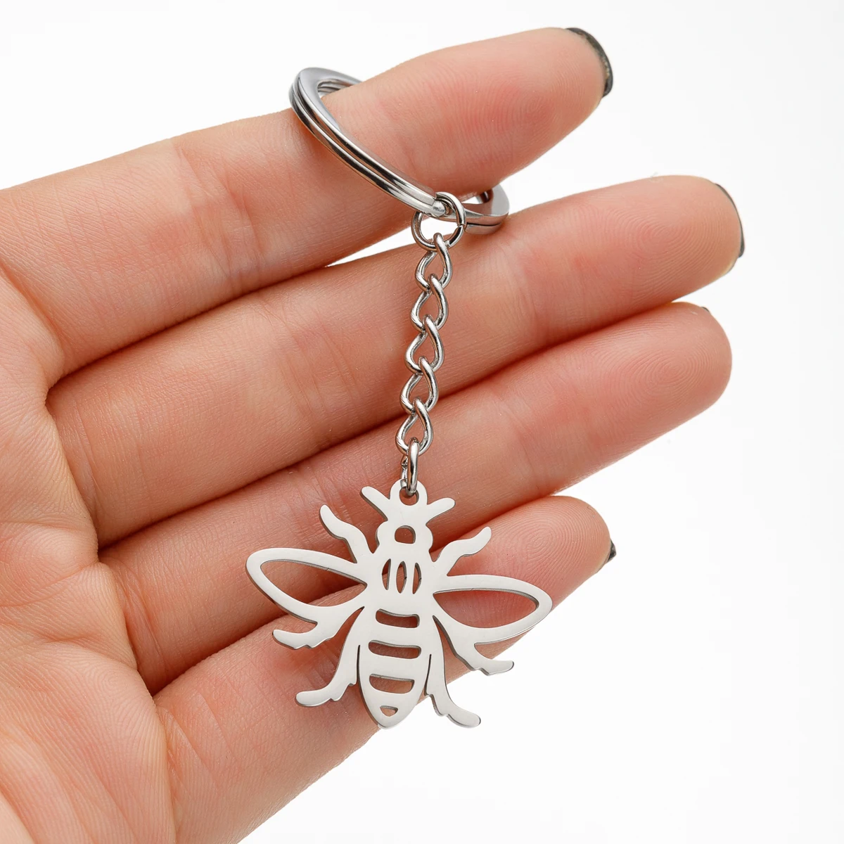 

Yiustar Stainless Steel Keychian Fashion Hollow Bee Holder Keyring Souvenir Jewelry Gift Key Silver Color Men Car Gift