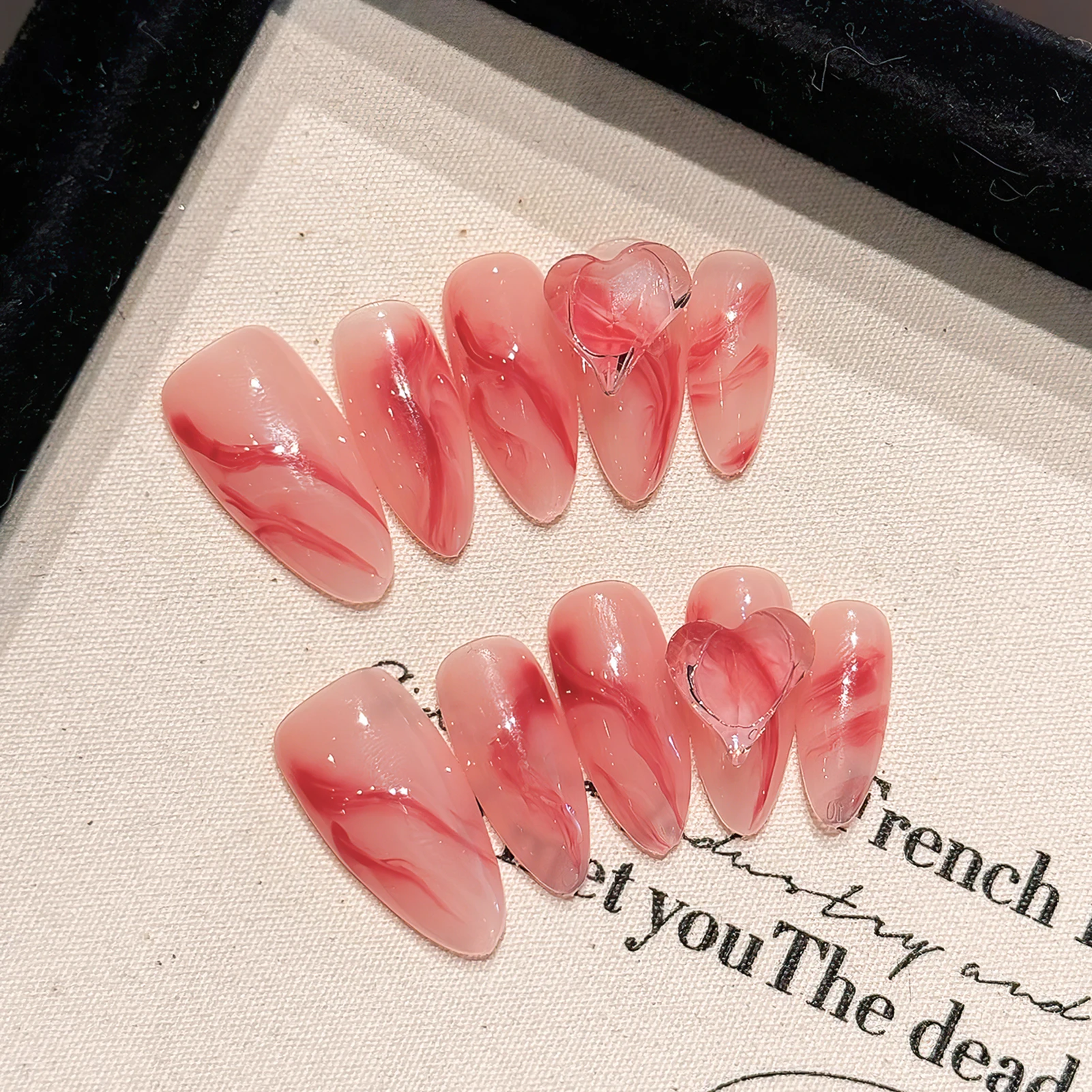 Накладные ногти ручной работы с градиентным красным пламенем нажмите на