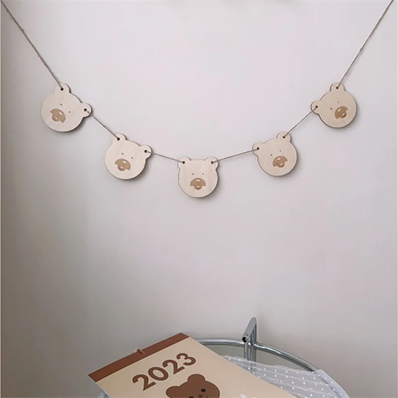 

INS Cartoon Animal Wooden Hanging Flags Garland Kids Room Decoration Baby Shower Birthday Party Banner Nursery Decor Photo Props