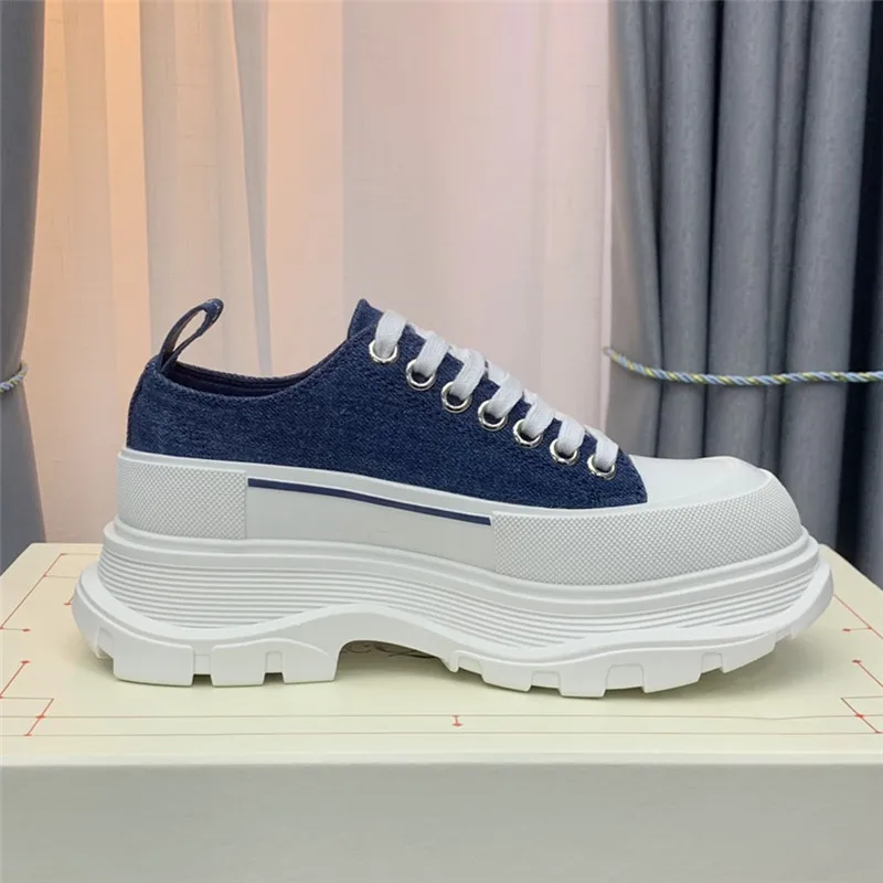 Luxury Brand Designer Women Small White Shoes Classic Fashion Canvas Flat Shoes Comfortable Sheepskin Soft Soled Walking Shoes