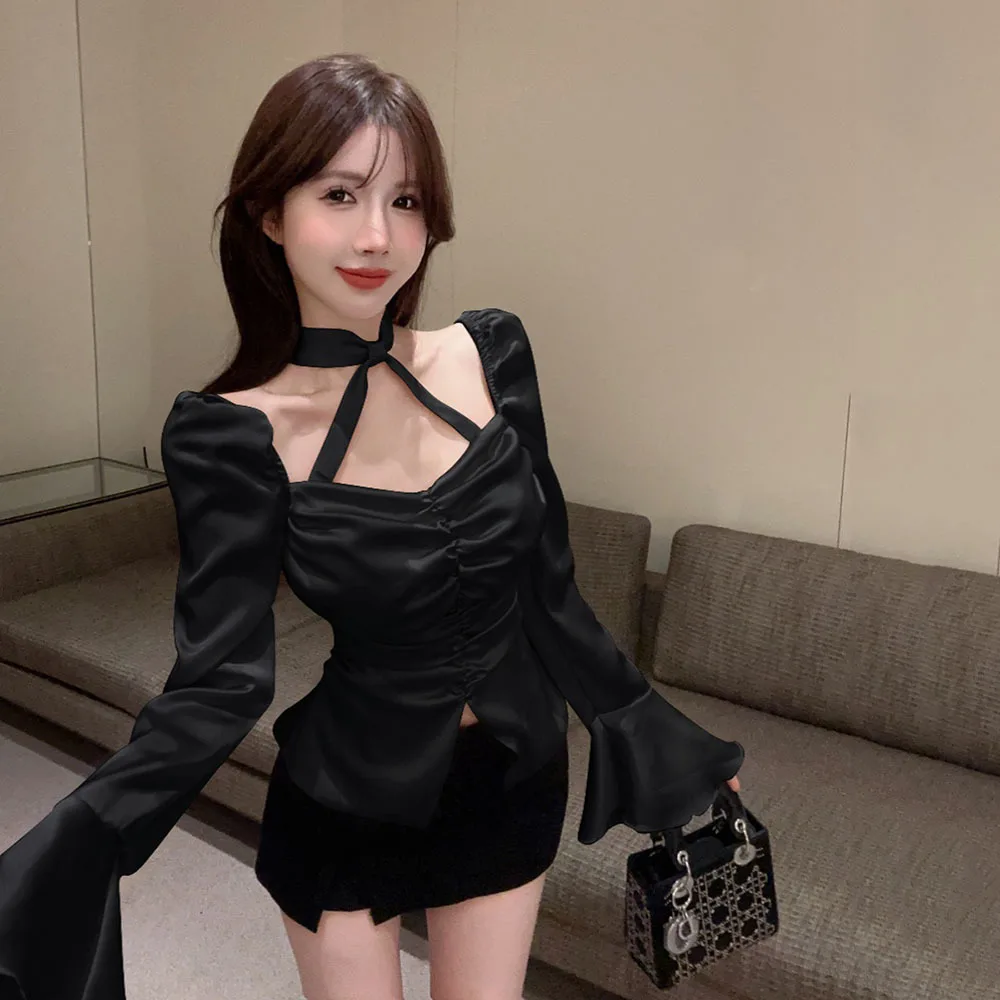 Женская атласная блузка с длинным рукавом открытой спиной и разрезом