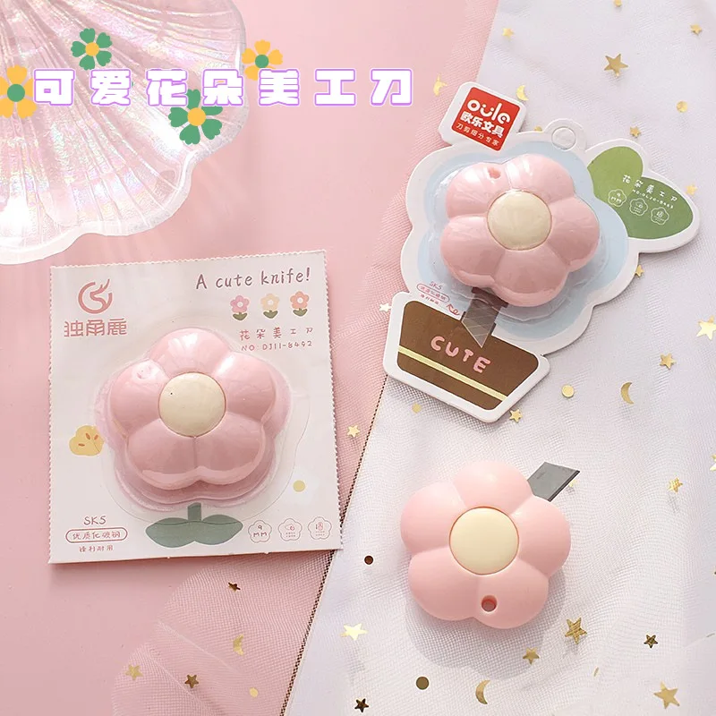 

2 Pcs Mini Art Tool Knife Kids Student Stationery Kawaii Flower Box Cutter Carving Clipping Paper Knifives Cartoon Macaron Color
