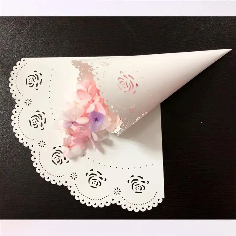 

20 шт. полые держатели с конфетти, бумажные Лепестковые конусы для свадебного хранения, конфетти, сбрызгивание розы, коническое кружево