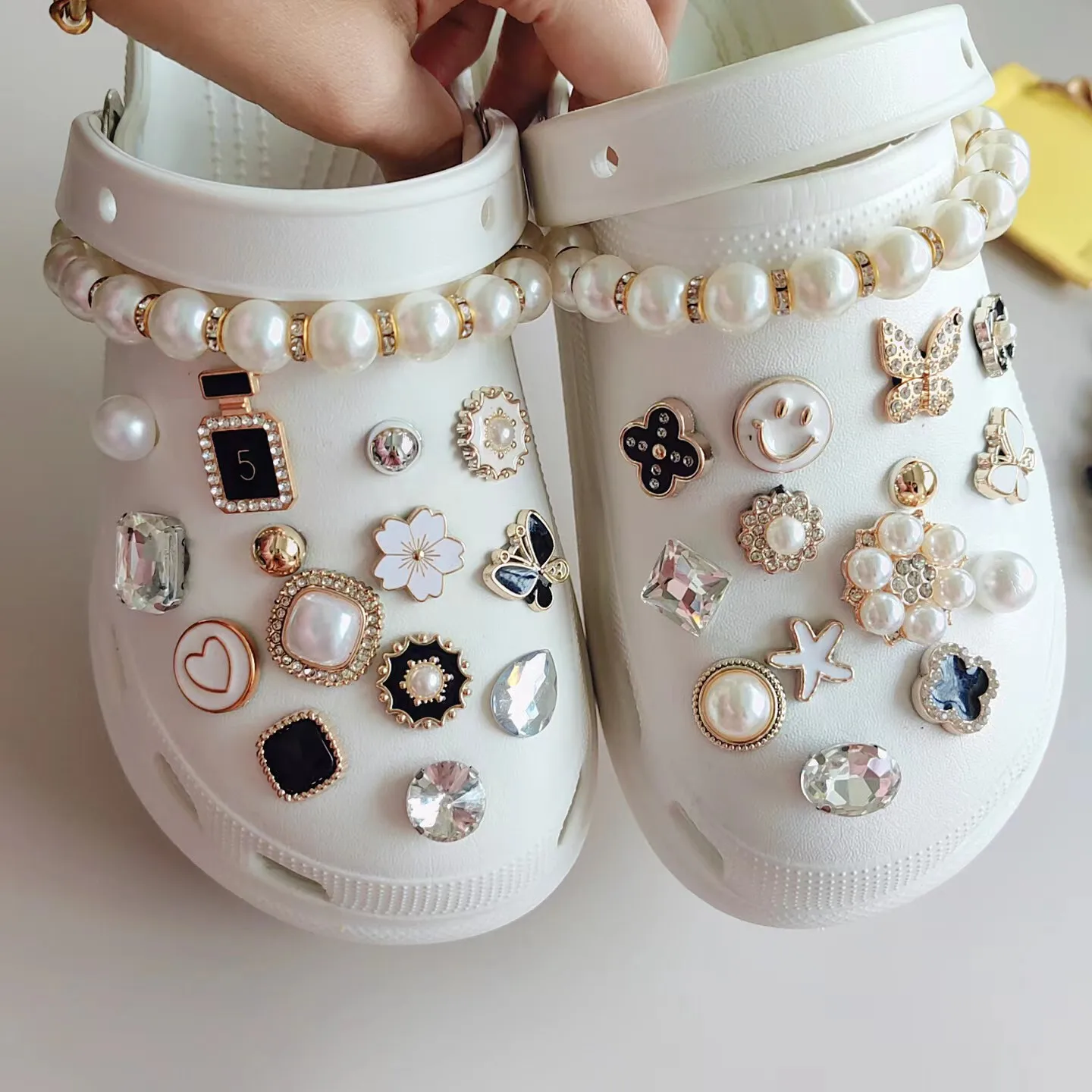 

Shoe Charms For Crocs DIY Diamond Pearl Chain Perfume Butterfly Decoration Buckle For Croc Shoe Charm Accessories Girls Gift