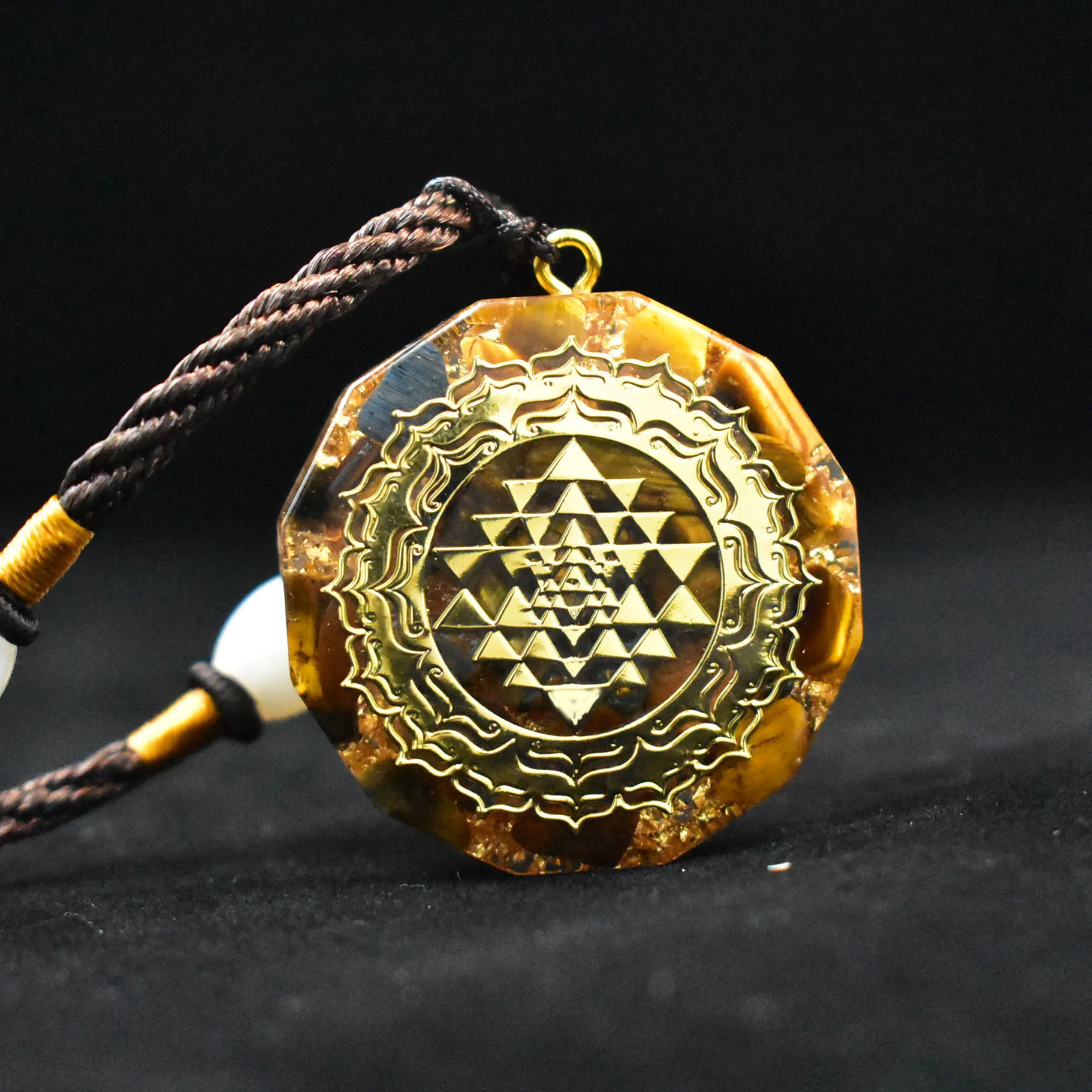 

Orgonite Pendant Necklace Metatron Cube Resin Pendant Cosmic Healing Crystal Sacred Geometry Chakra Necklace Meditation Jewelry