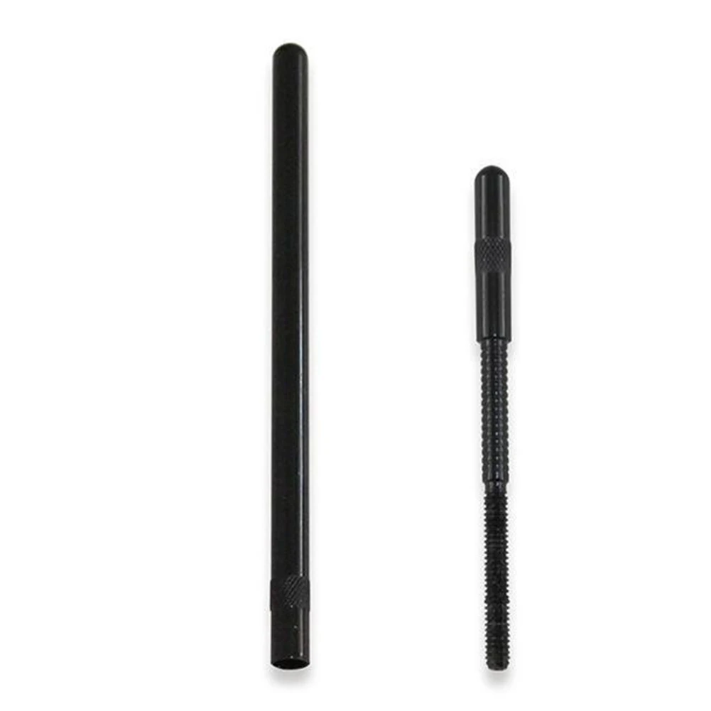 Измерение лучшего друга механика для компонентов двигателя регулирует между