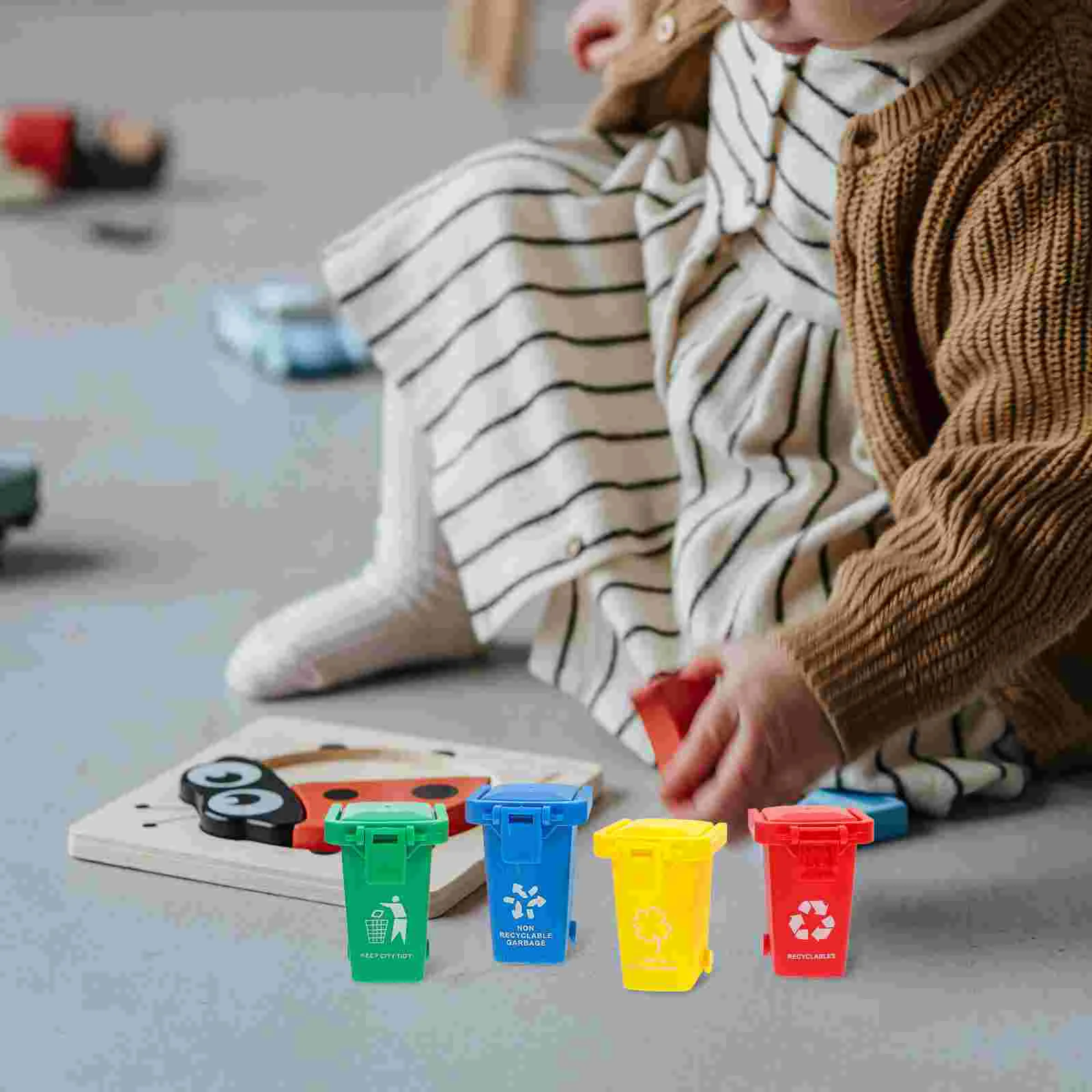 4 шт. небольшой мусорный бак с крышкой мини-детские игрушки пепельница красная