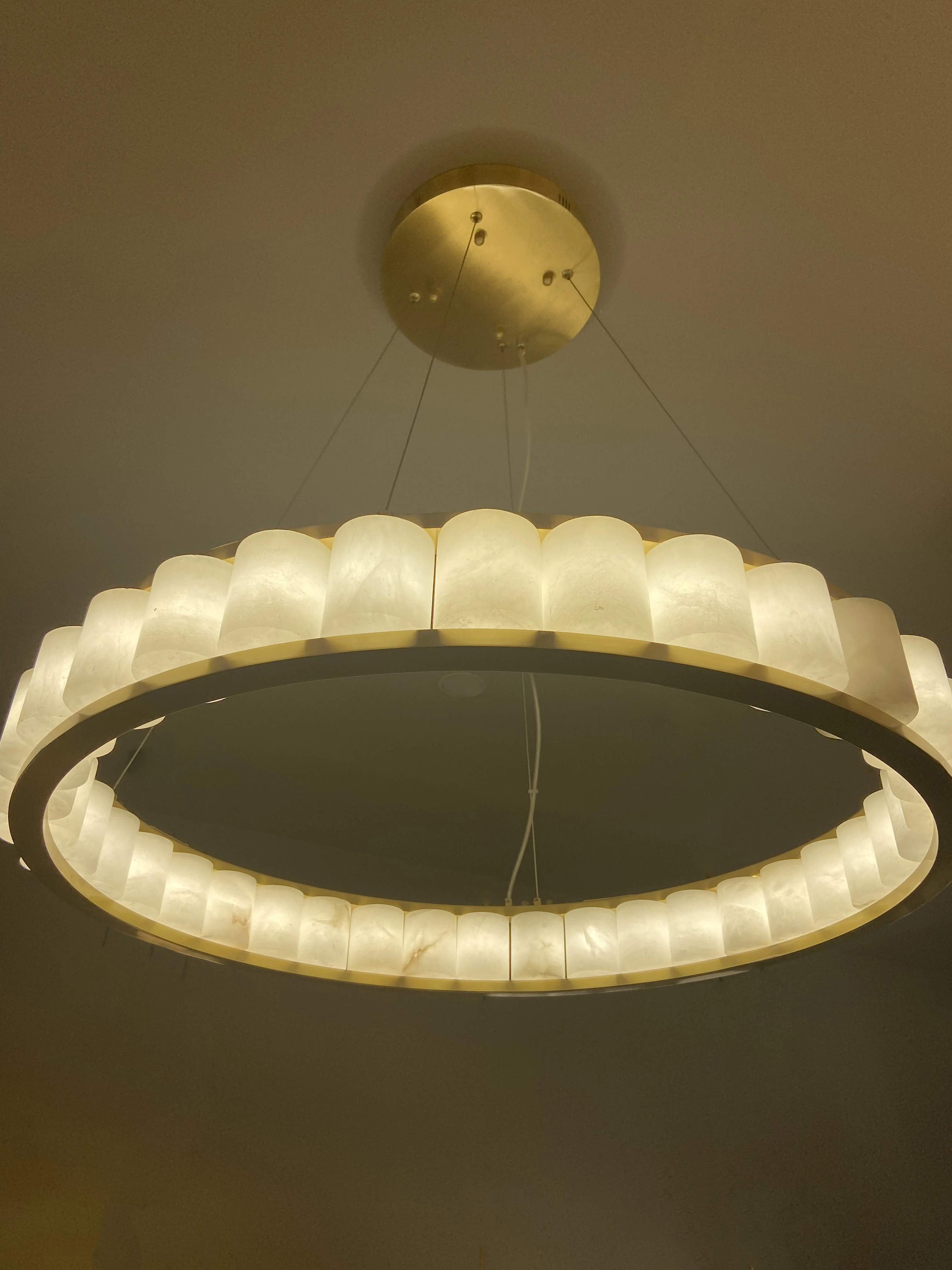 Современная круглая люстра из натурального мрамора подвесные лампы золотого и