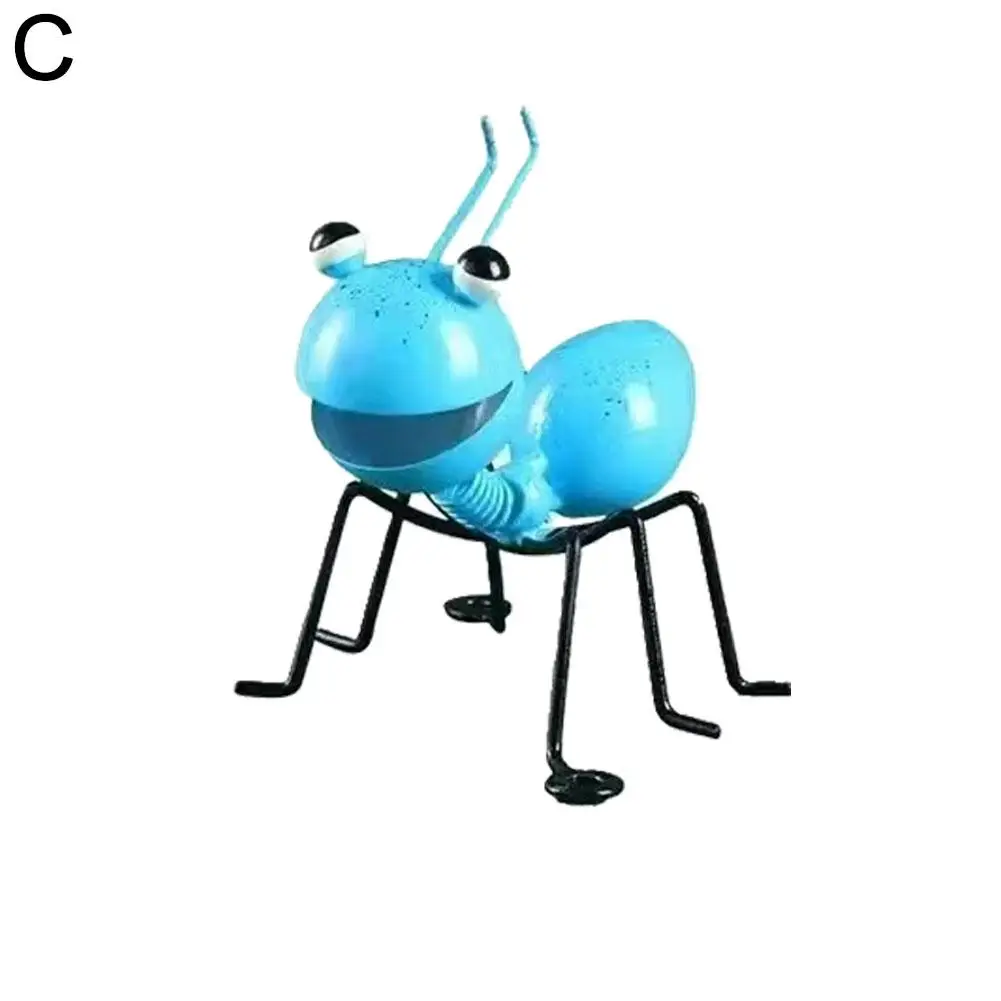 

Статуя муравья из железа