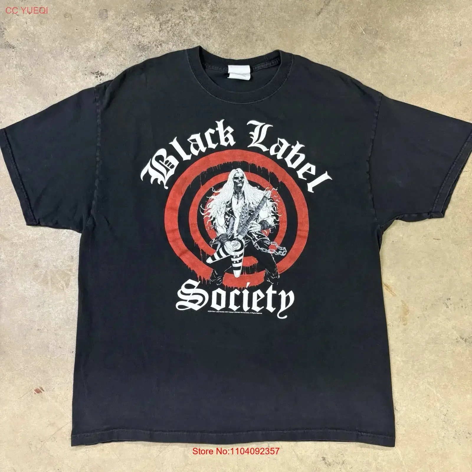 Фото Футболка группы Zakk Wylde от Black Label Society 2009 года, размер XL, подходит для больших размеров, винтажная, с эффектом потертости, для повседневной носки, с графическим принтом, мягкая. №1