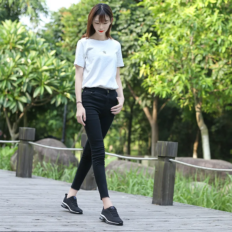 Couple Running Shoes Fashion Breathable Outdoor Male Sports Shoe Lightweight Sneakers Women Comfortable Athletic Training Footwe