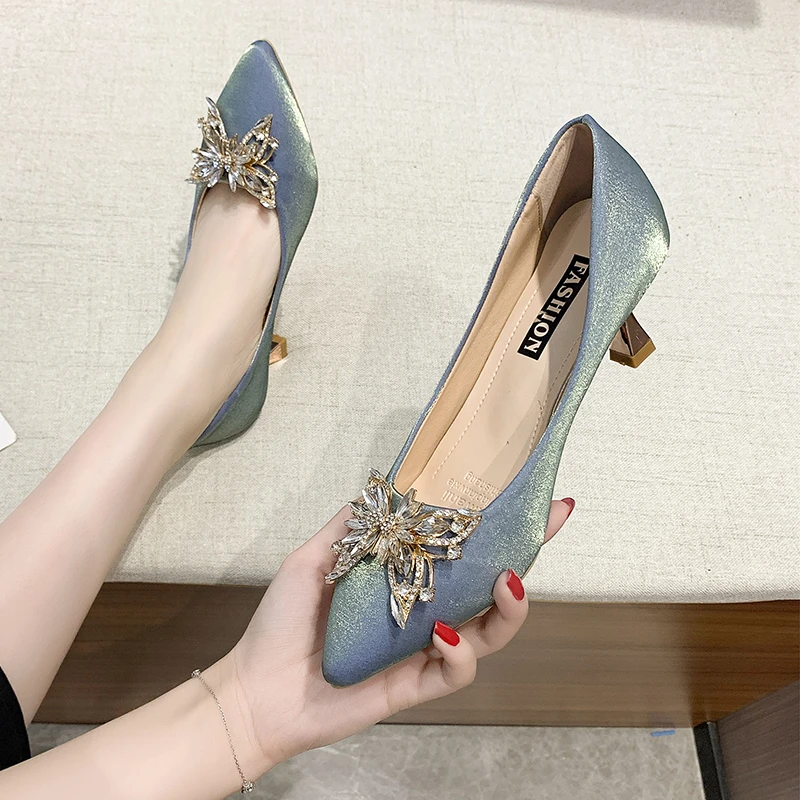 

Туфли-лодочки женские на высоком каблуке, заостренный носок, металлическая пряжка, без застежки, оранжевые, весна/осень