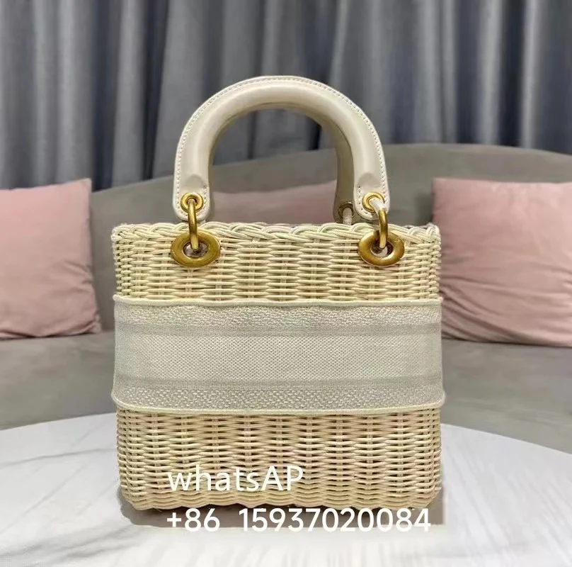 2023 Brand Designer Women's Leather Bag Shoulder Bag Crossbody Bag Women's Fashion Bamboo Weaving Stereoscopic Bucket Bag