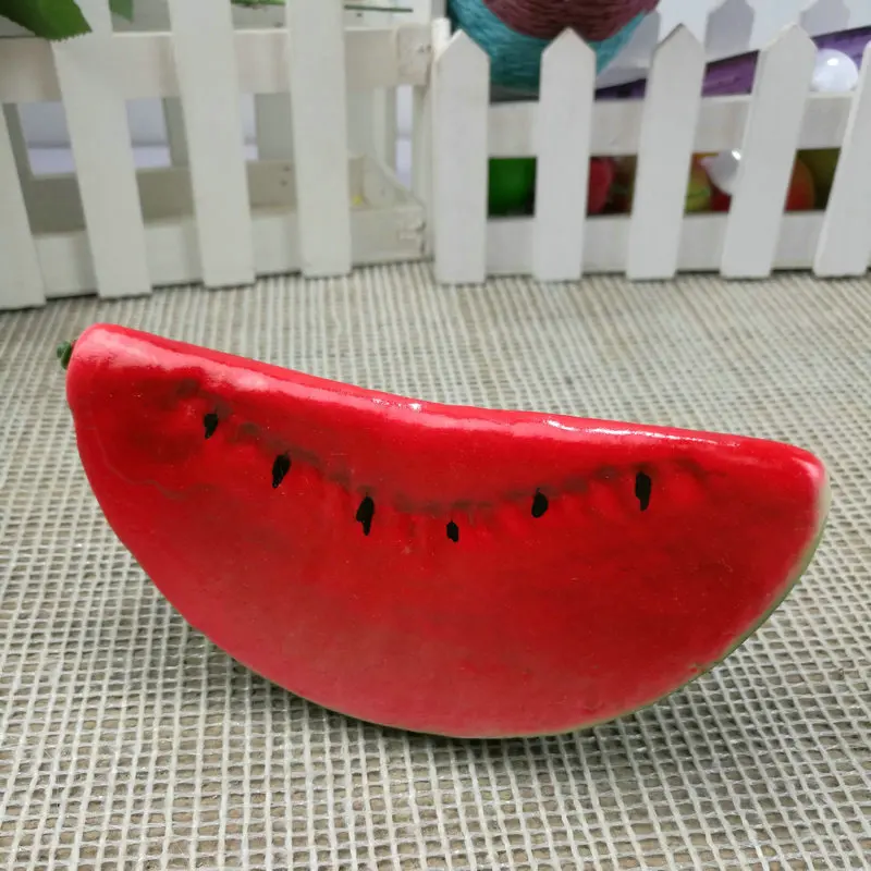 Пластиковые искусственные фрукты