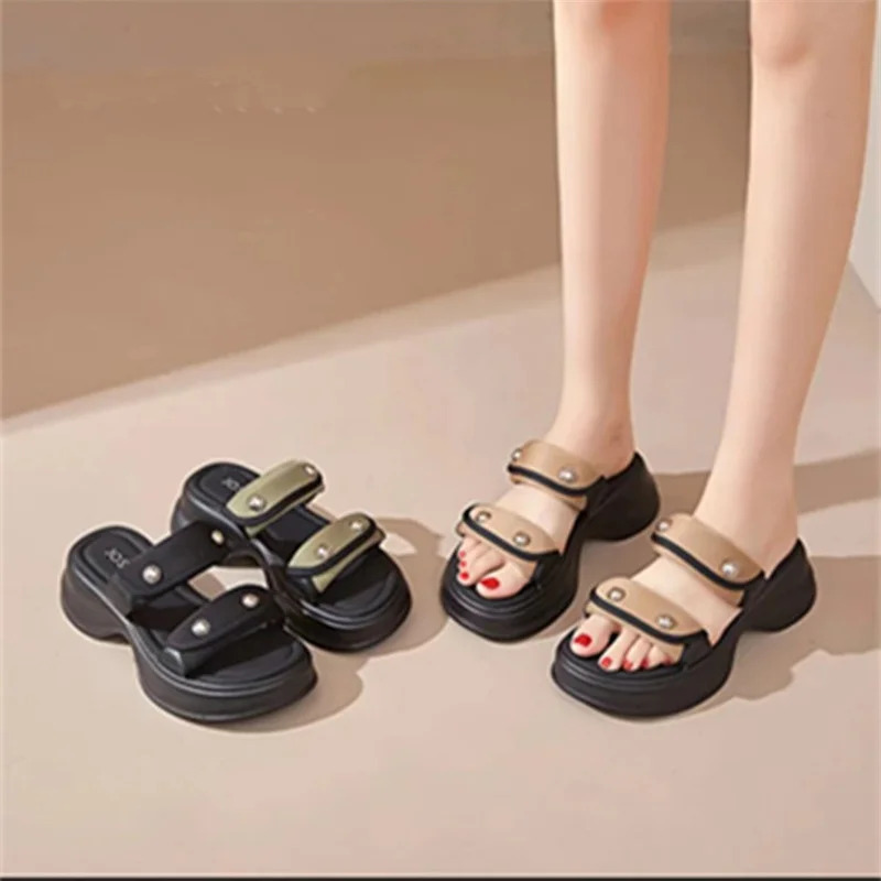 2023 Fashion Women Slippers Street Punk Metal Rivet Charms Outdoor Sandals PU Mules Summer Casual Shoes for Female