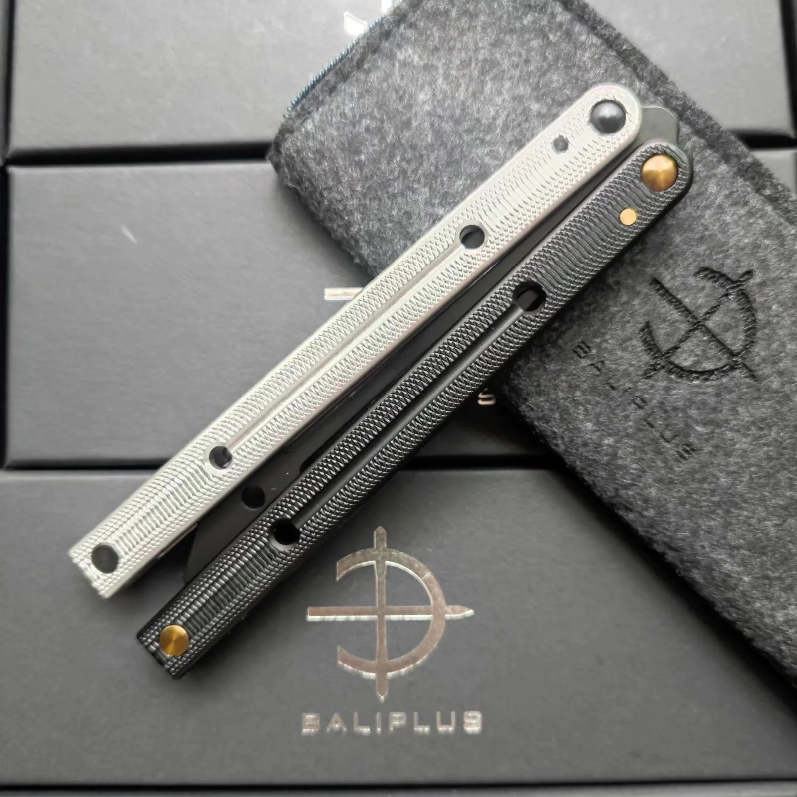 Тренировочный нож-бабочка из кальмара ручка алюминиевого сплава лезвие