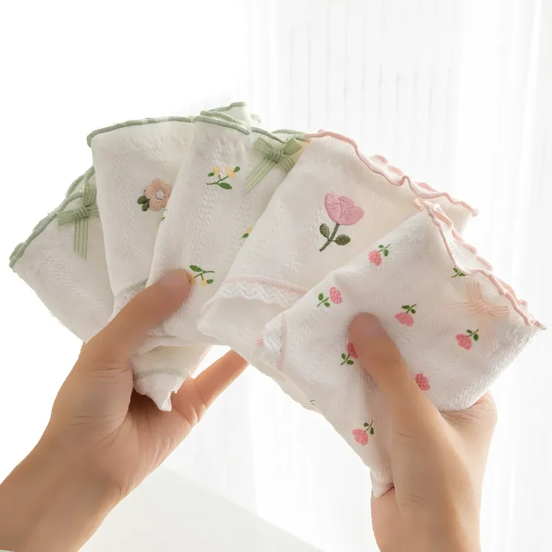 

M-XL Women's Cotton Underwear Panty Sexy Lace Panties Girls Comfort Flower Briefs Middle Waist Seamless Underpants Lingerie New