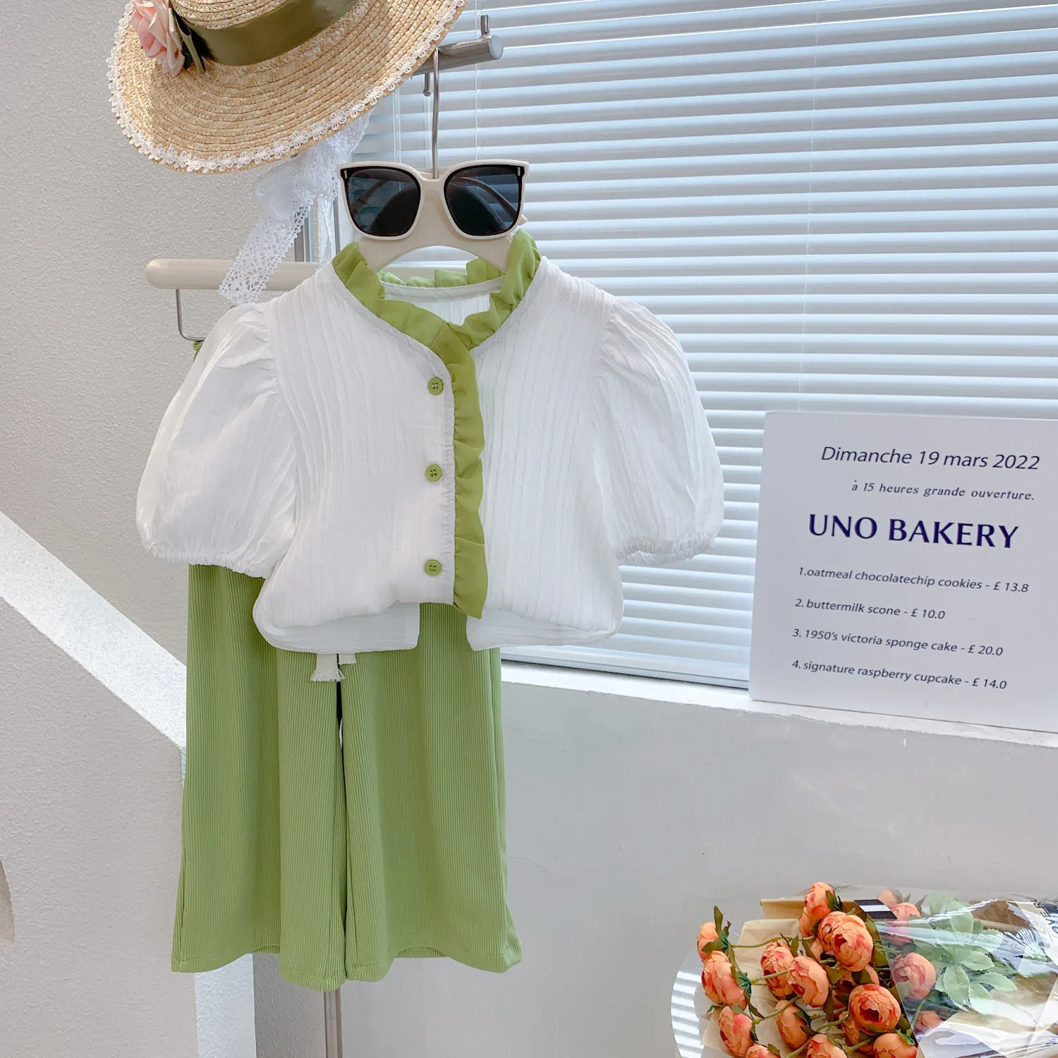 

Детский летний костюм из двух предметов, рубашка с коротким рукавом и брюки