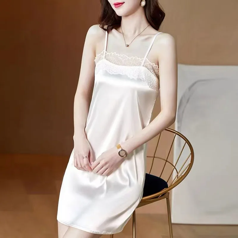 

Шелковое платье на бретельках, женское летнее тонкое Привлекательное платье с кружевной строчкой, однотонное гладкое повседневное платье, ...