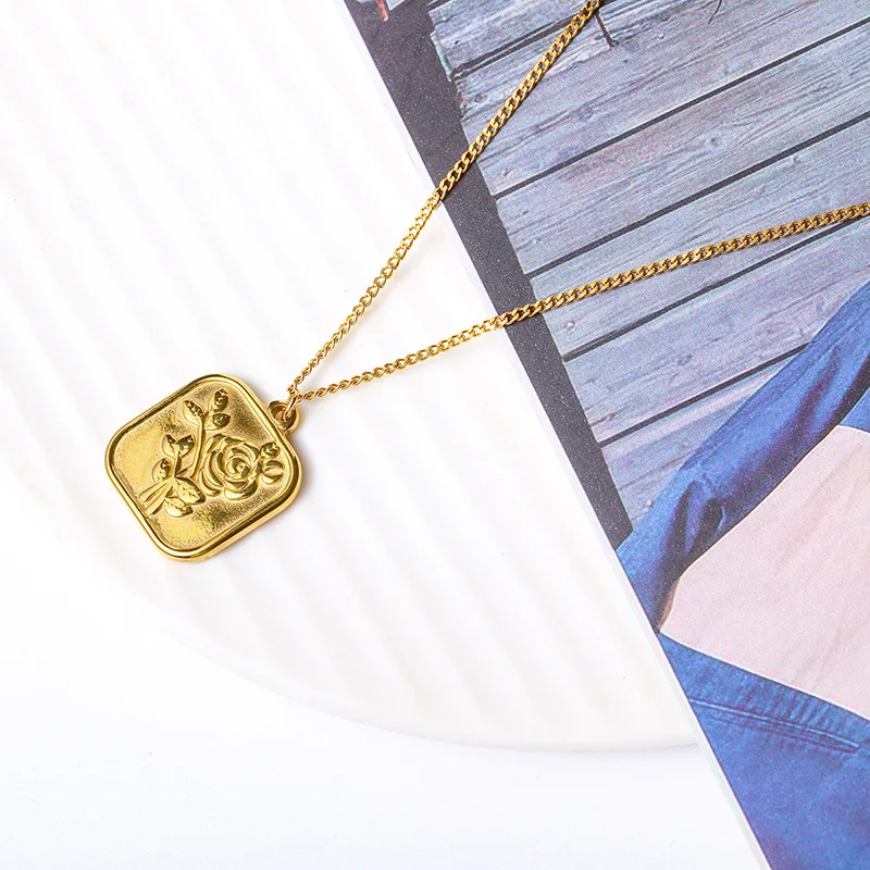 

GD Trendy Square Rose Pendant Necklace 18k Gold Color Stainless Steel Necklace for Women Jewelry Gift Accessories