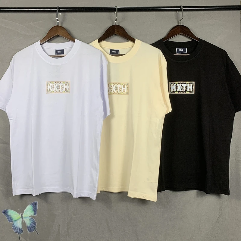 

KITH Moroccan Til Box Moroccan Yellow Cashew Flower Totem Men and Women T-shirt