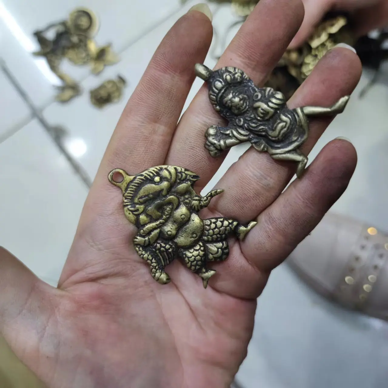 1pcs/lot Tibet's unique old heritage leather bronze altar Buddha statue wear offering amulet Buddhism multiple styles folk rare