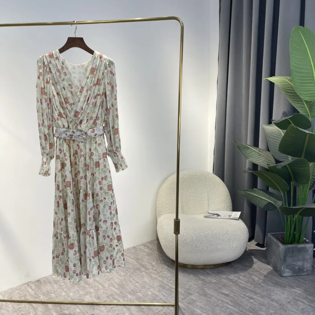 

2022 New Arrival Summer Vintage Silk Red Green Floral Printing Sequined Lantern Sleeve A-line V-neck Ruffled Midi Dress