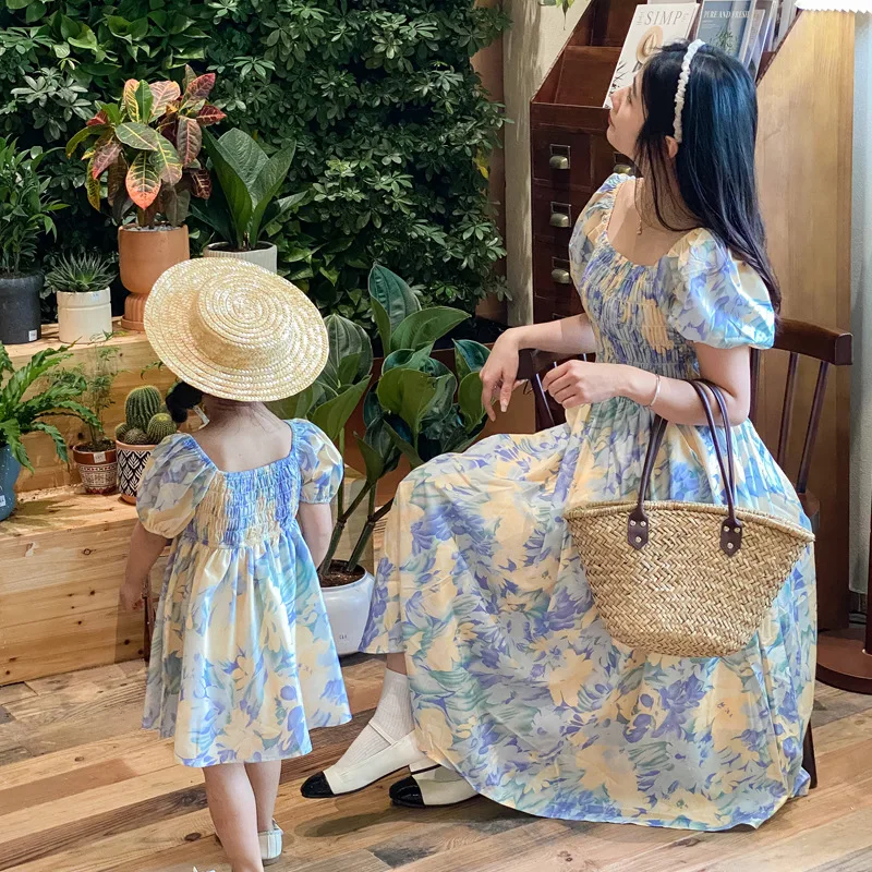 

Mommy and Daughter Matching Smocked Dress Mom Baby Equal Clothes Girls Floral Princess Summer Smock Dresses Women Flower Frock