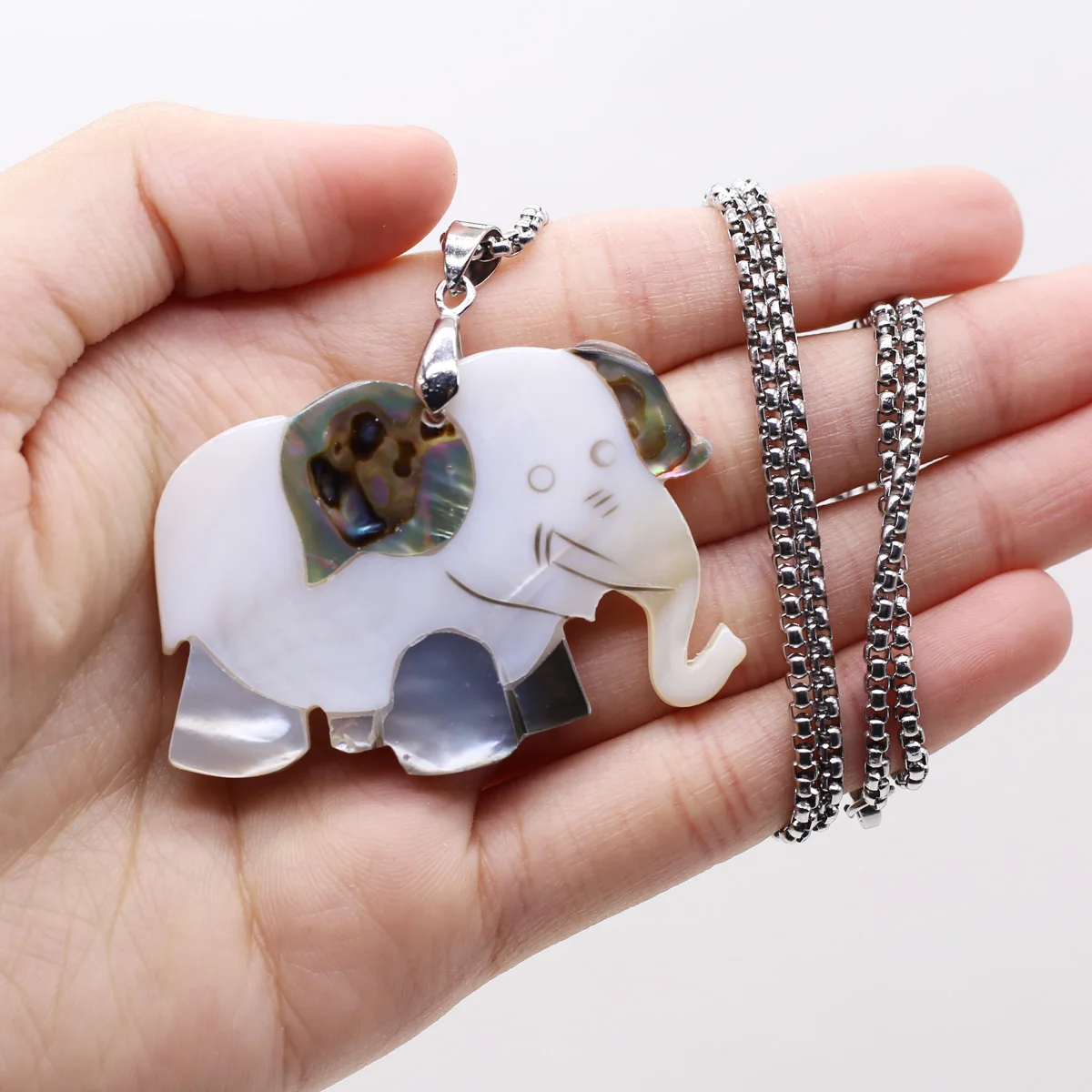 

1pc Natural Mother-of-pearl Shell Pendant Necklace Cute Elephant Charms Shell for Women Necklace Jewelry Party Gifts