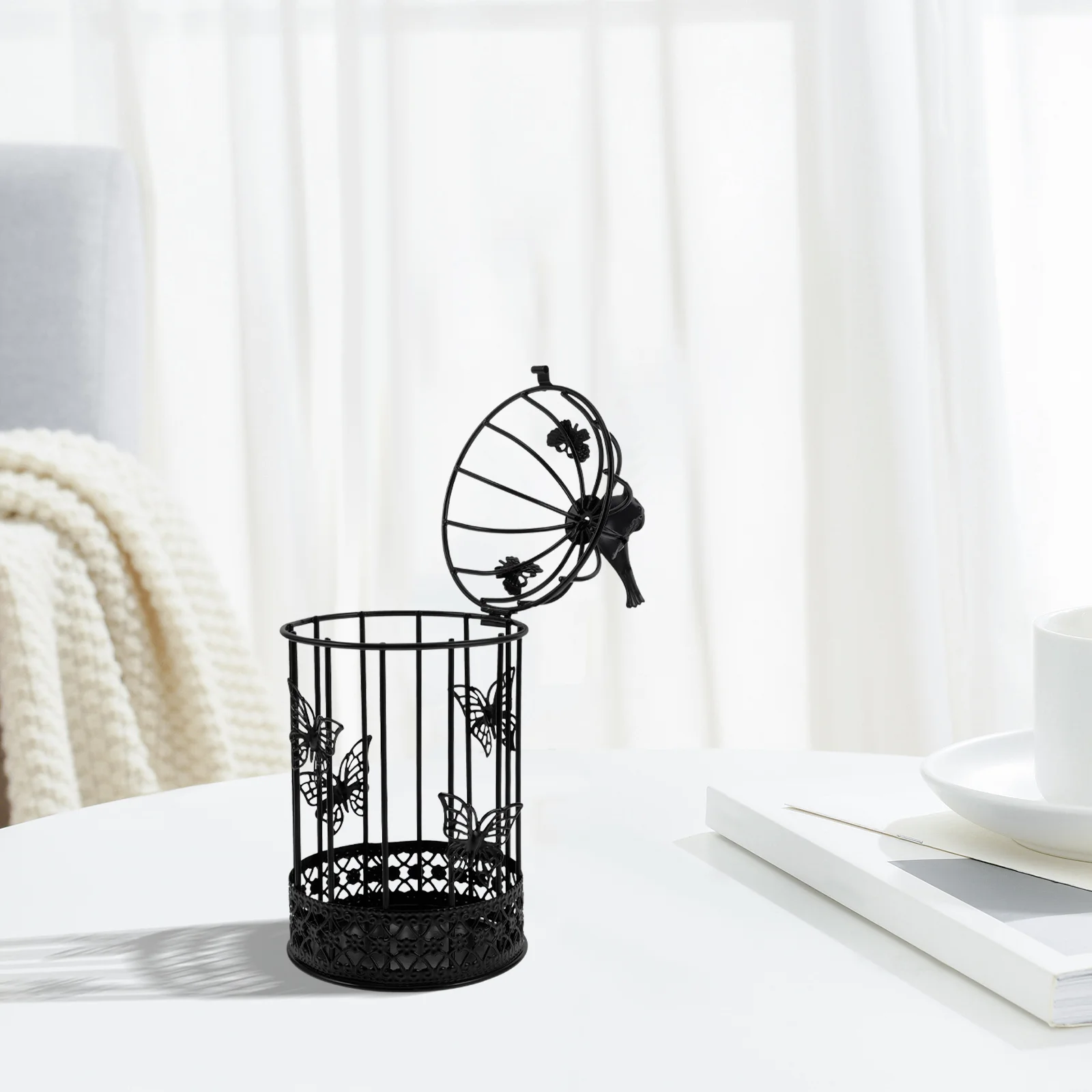 Европейский стиль клетка-бабочка железный подсвечник большой полый домашний