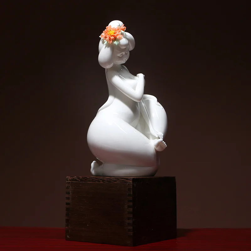 

White Porcelain Characters Tang Dynasty Lady Ornament Creative Home Living Room TV Wine Cabinet Decoration Crafts