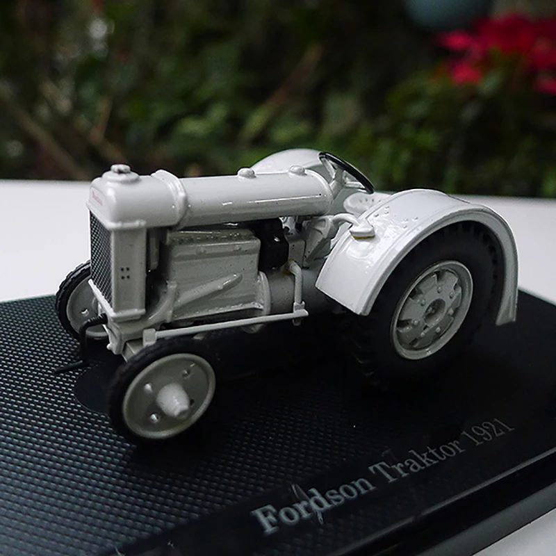 

Diecast Alloy 1:43 scale 1921 Fordson Tractor Agricultural Vehicle Car Model For Adult Classic Collection Display Souvenir