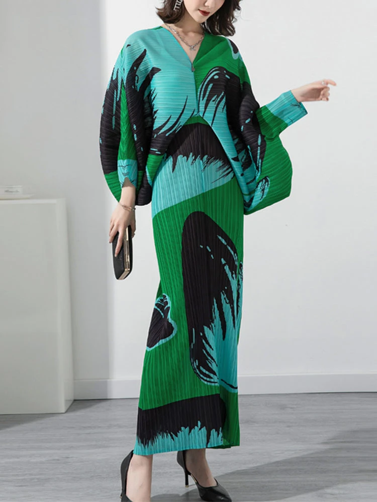 

Miyake Pleated Ink Wash Printed Dress Fall 2022 Winter New Women Elegant Style Batwing Sleeve V Neck Loose Plus Size Long Dress