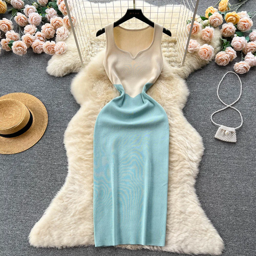 

Женское трикотажное платье с V-образным вырезом, без рукавов