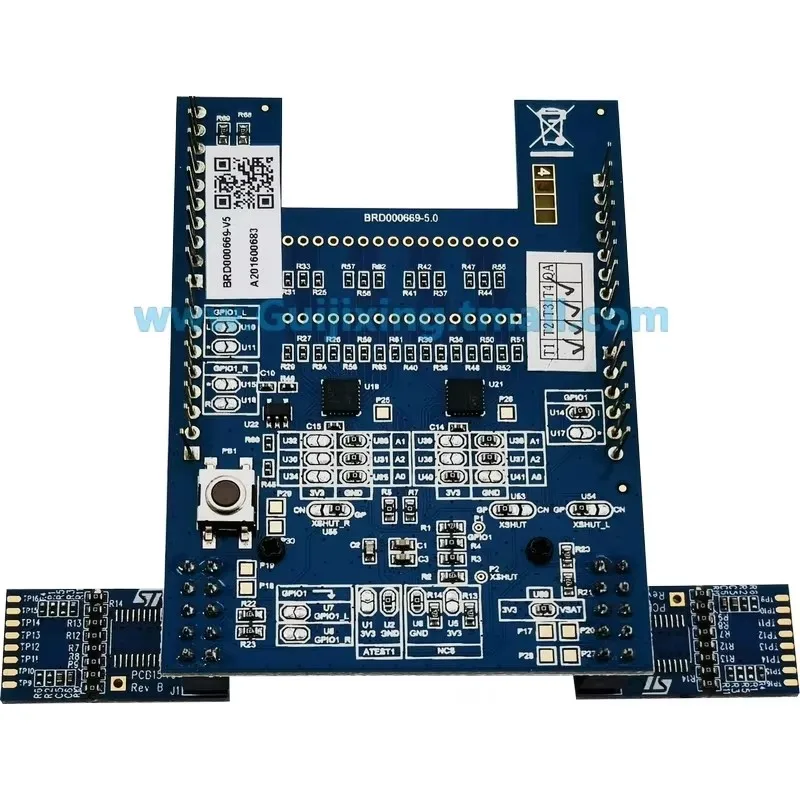 Комплект разработки P-NUCLEO-53L3A2 содержит датчики дальности X-NUCLEO-53L3A2 и NUCLEO-F401RE VL53L3CX.