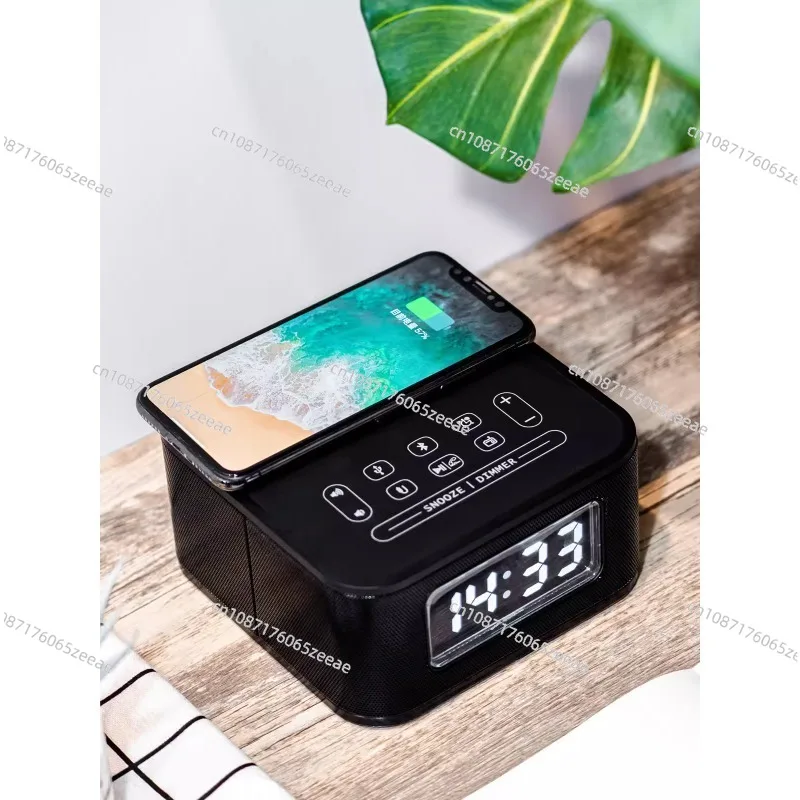 Динамик BT с беспроводной зарядкой 2024 будильником и радио D2 Qi