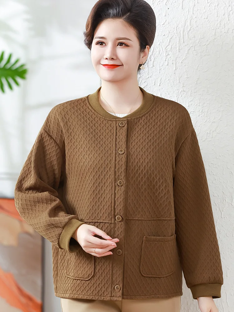 Очень большая женская одежда среднего и пожилого возраста. Осенняя одежда.