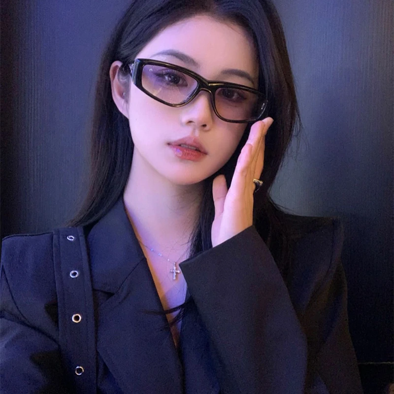 

Yuumi DURU Sunglasses For Women Mens Black Eyewear Cat eye MGlasses Spy Fashion Oversized Luxury Designer Brand Jennie